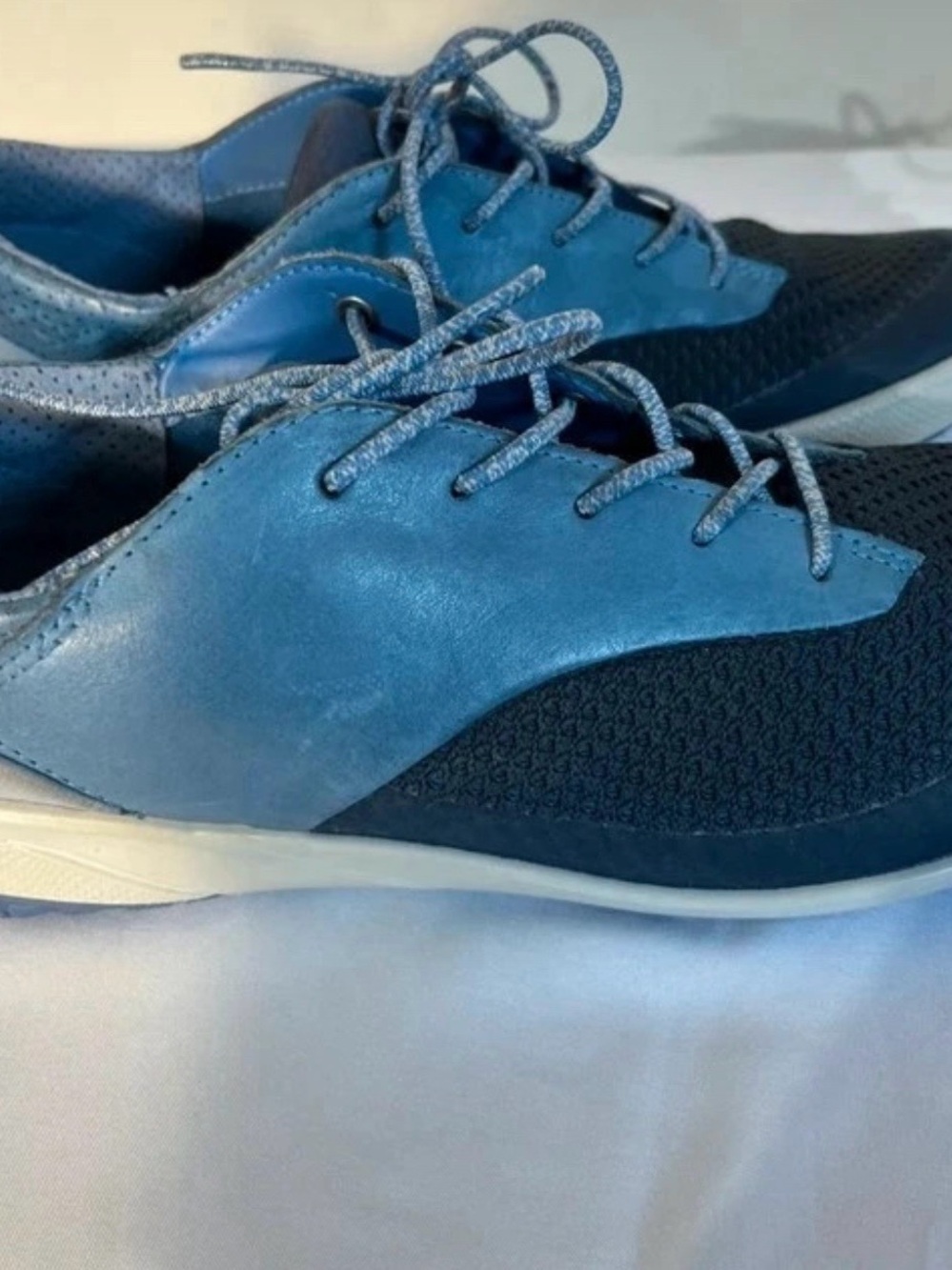 Ecco biom women’s blue leather mesh 38 SZ 7 Two-Tone Lace-Up Sneakers